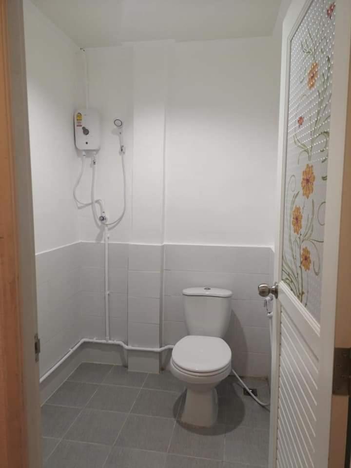 Sun House Bkk Hotel Банкок Екстериор снимка